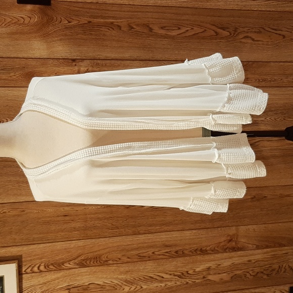 POL Sweaters - POL Bell-Sleeve White Open Cardigan (L)